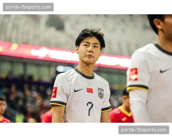 大连英博战术调整见效 毛伟杰位置改造解决左后卫难题